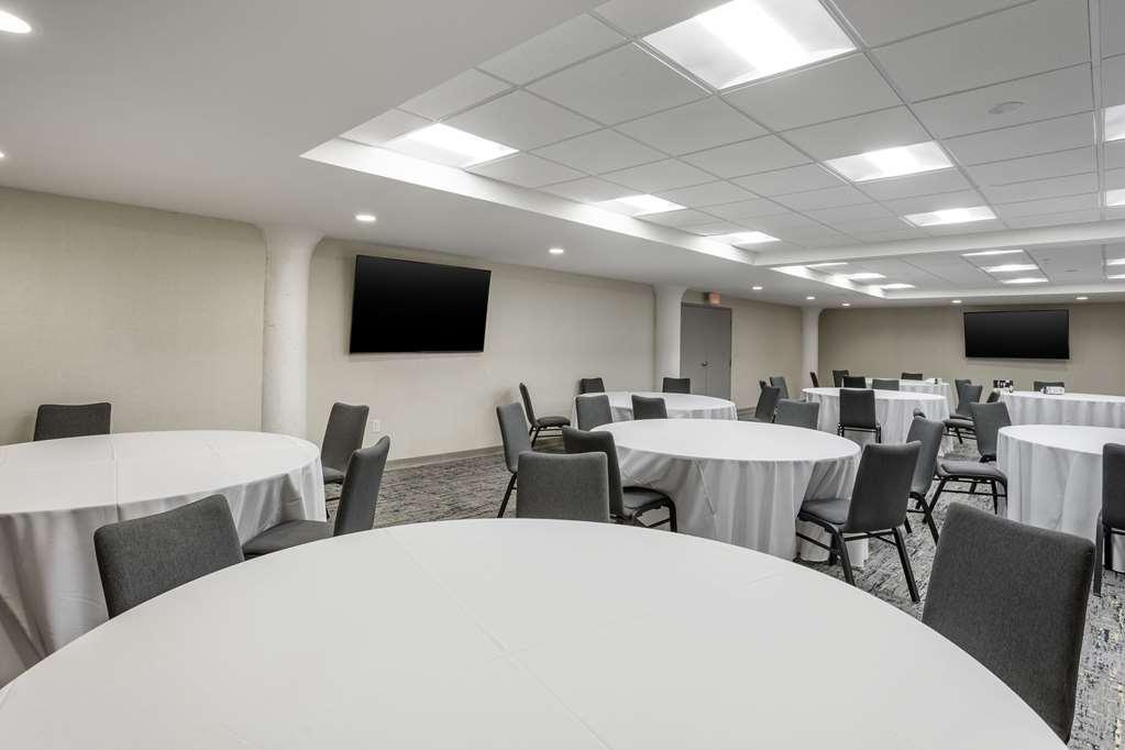Comfort Inn & Suites Newark Liberty International Airport Facilidades foto
