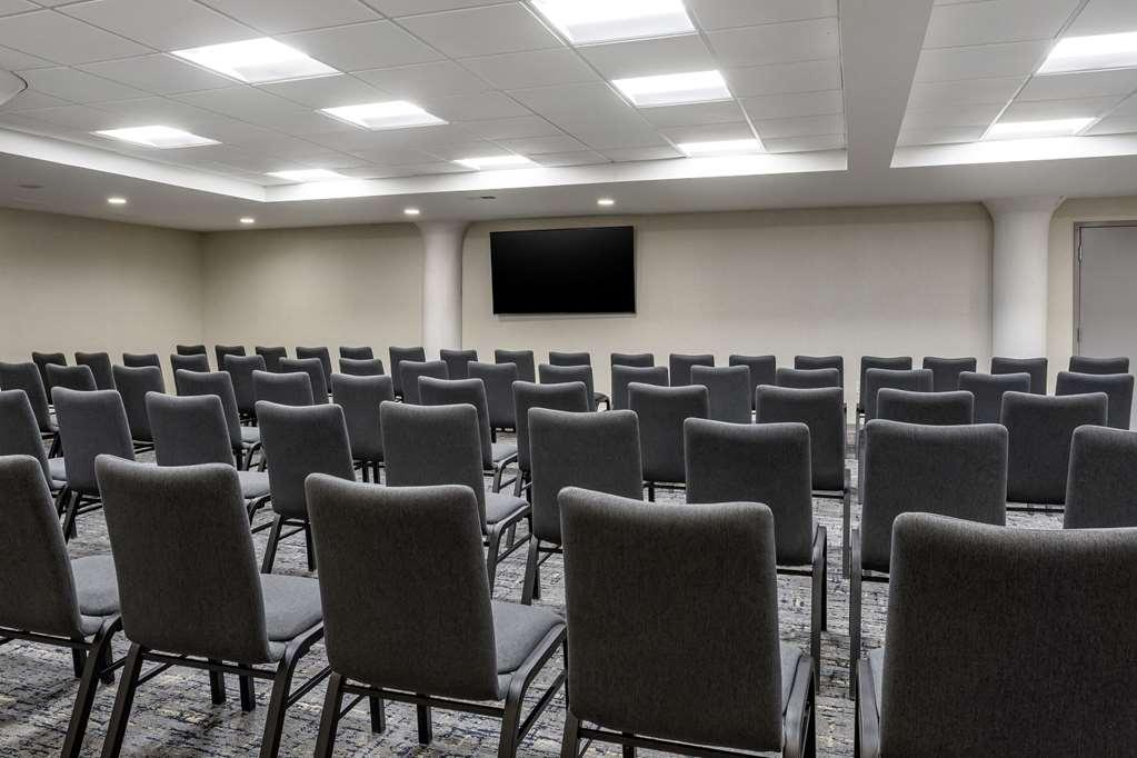 Comfort Inn & Suites Newark Liberty International Airport Facilidades foto