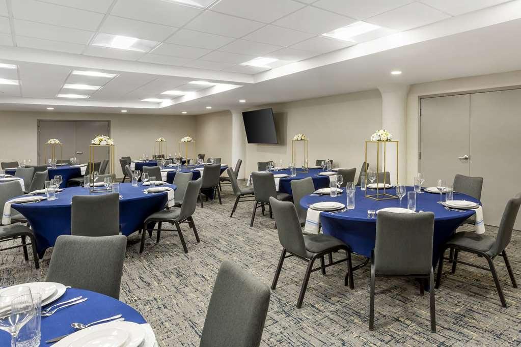 Comfort Inn & Suites Newark Liberty International Airport Facilidades foto